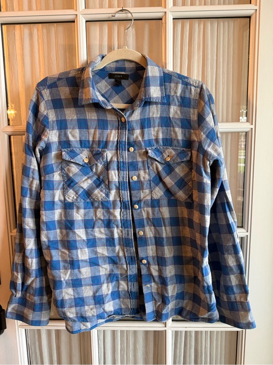 J. Crew Tops - J. Crew Women’s Size 8 Blue and Gray Plaid Button-Up Shirt